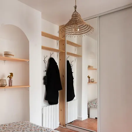 Apartment Quiet And Typically Parisian