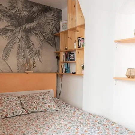 Apartment Quiet And Typically Parisian