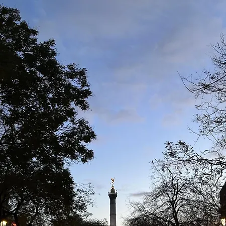 Quiet And Typically Parisian Lejlighed *